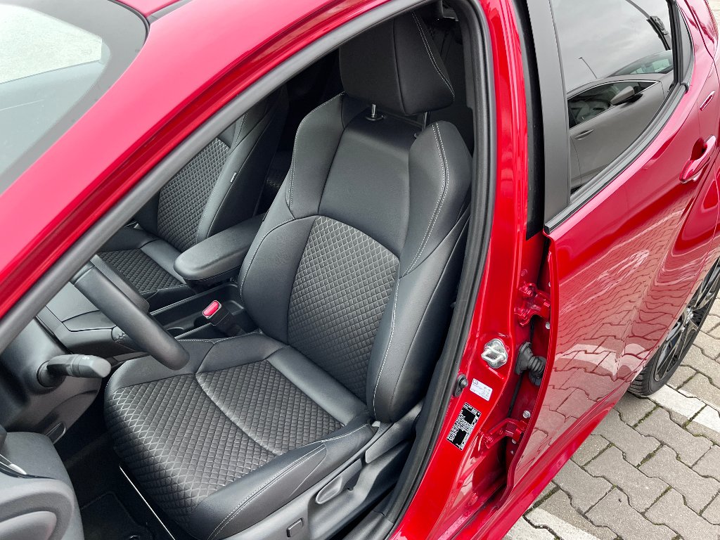 Mazda 2 Hybrid
