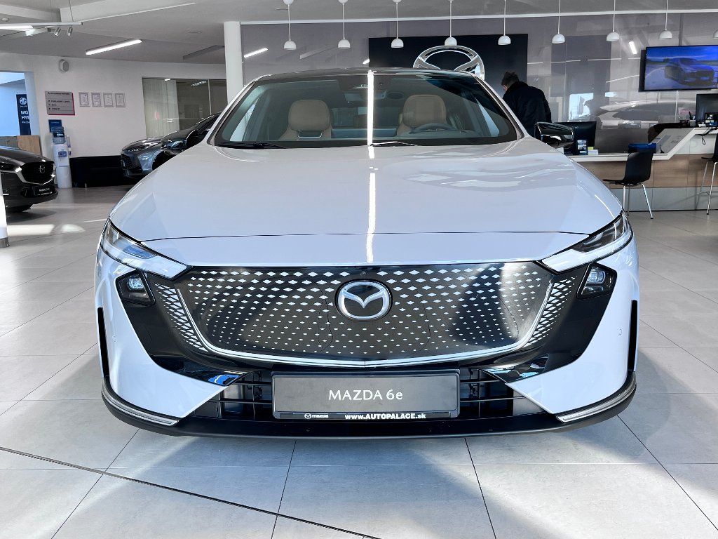 Mazda 6e