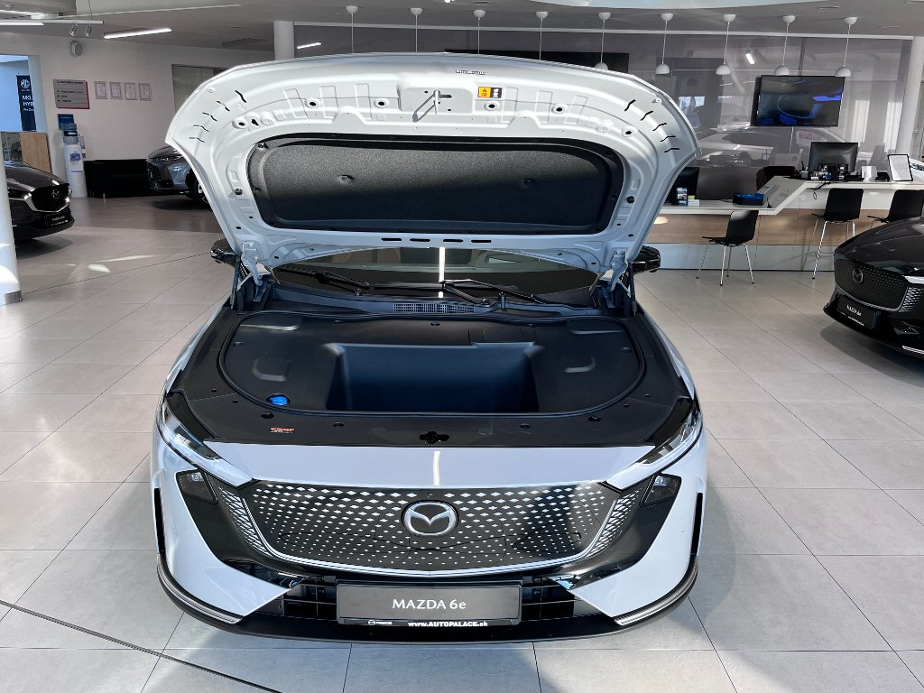 Mazda 6e