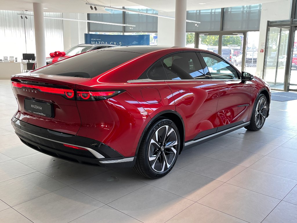 Mazda 6e