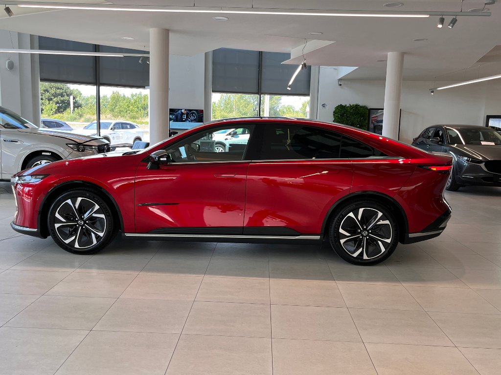 Mazda 6e