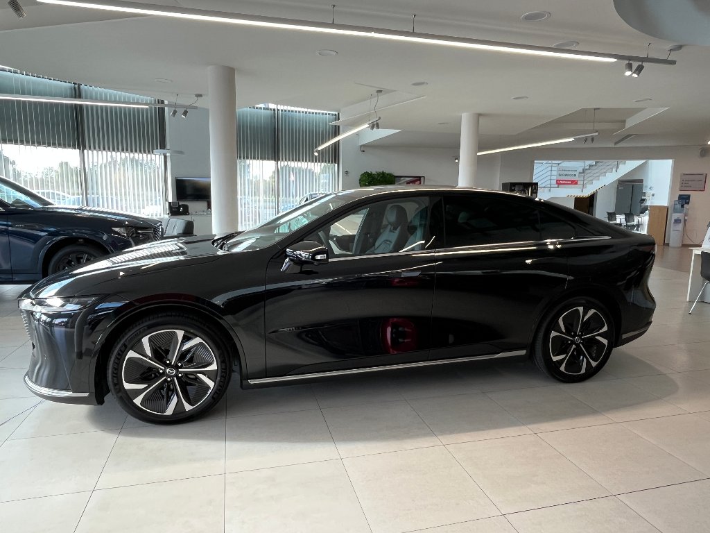 Mazda 6e