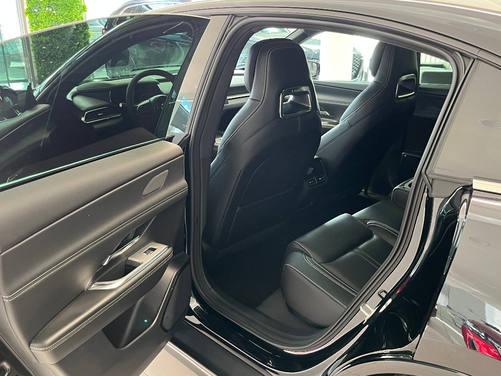 Mazda 6e