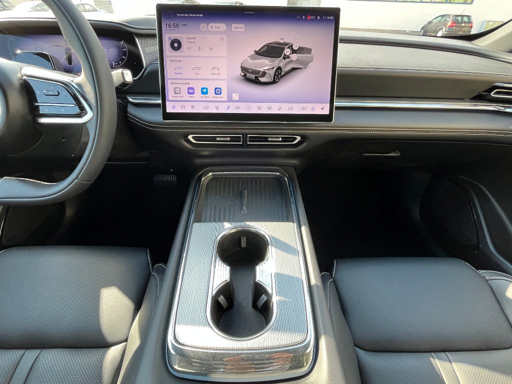 Mazda 6e