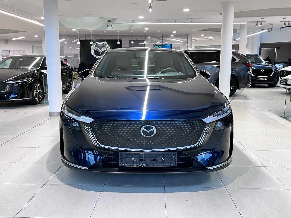 Mazda 6e