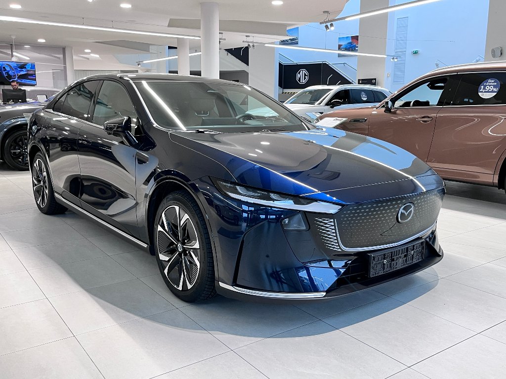 Mazda 6e