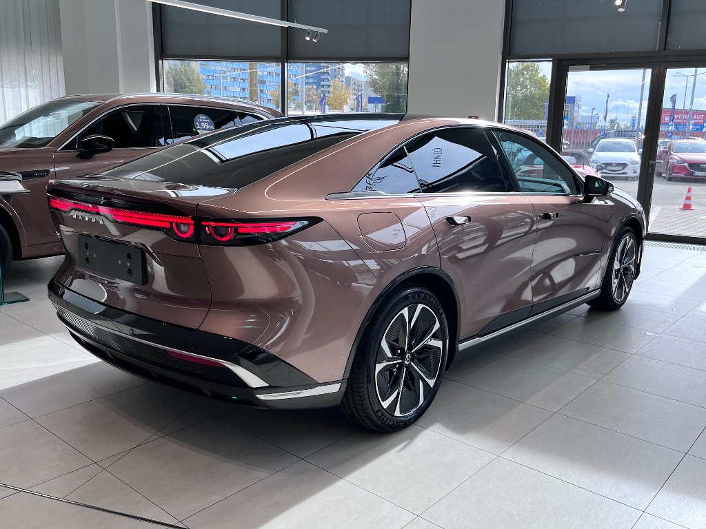 Mazda 6e